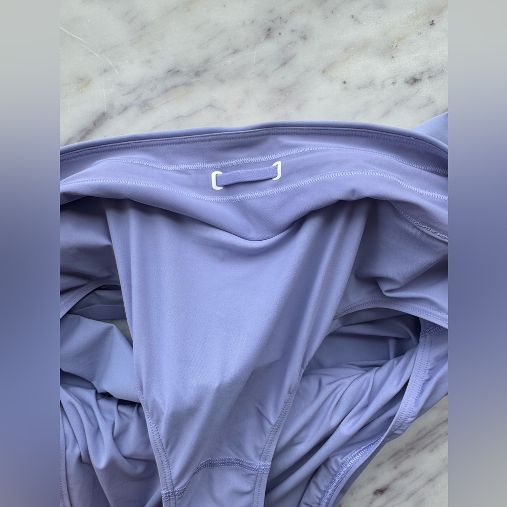 NWOT lululemon calm tides running shorts lilac smoke size 8 DISCONTINUED/RARE - Picture 12 of 16